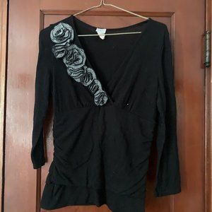 Long Sleeve Flower V-Neck Sweater